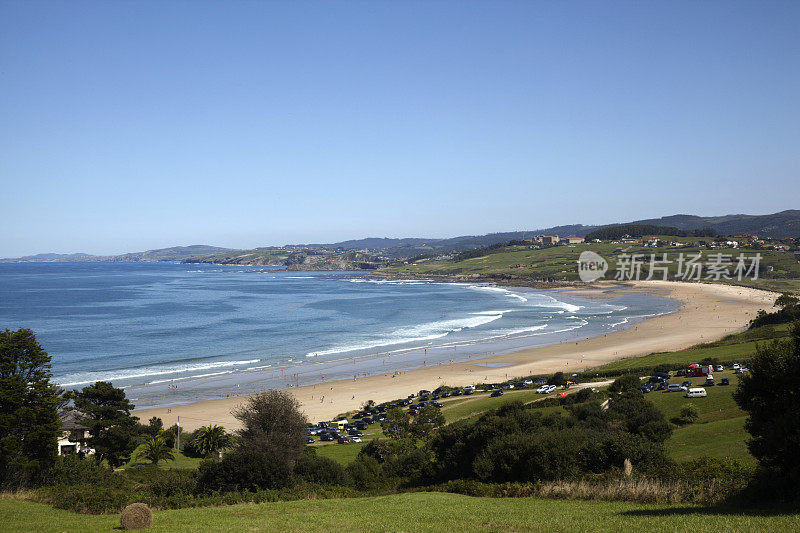 海滩和大海，Comillas del Mar, Cantabria，西班牙